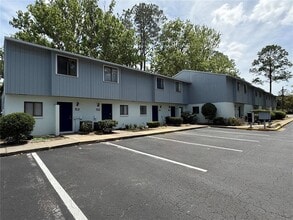 Building Photo - 3600 SW 19th Ave