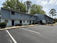 Building Photo - 3600 SW 19th Ave