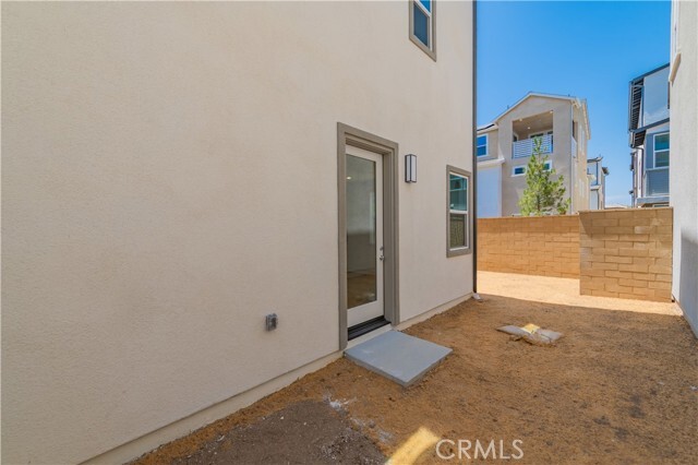Building Photo - 446 Lobata