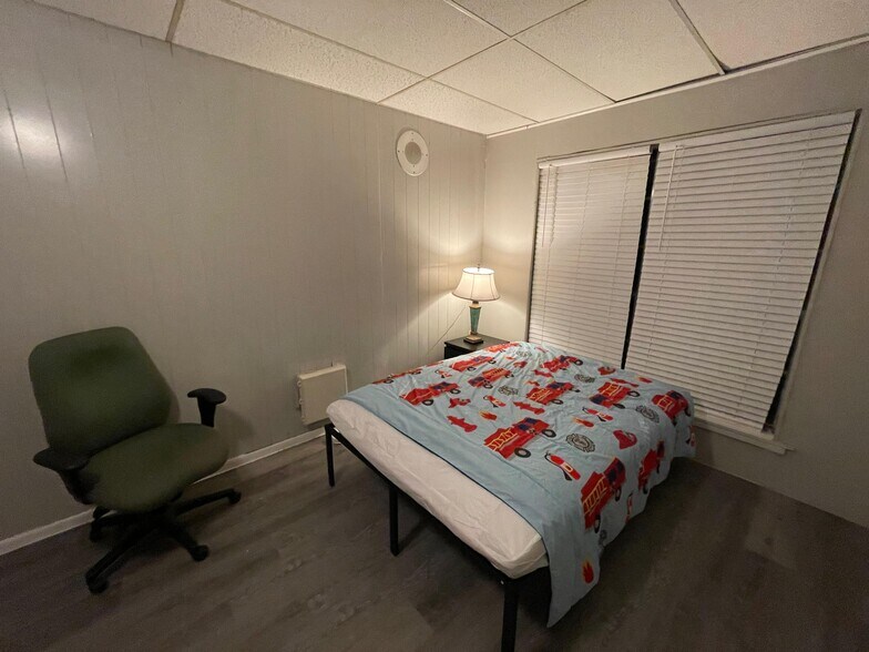 Building Photo - 3817 Titan Trl