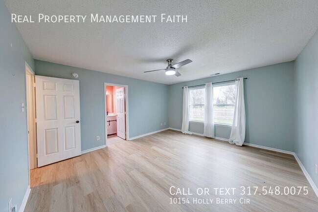 Building Photo - 10154 Holly Berry Cir