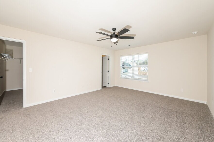 Building Photo - 398 Egret Ct