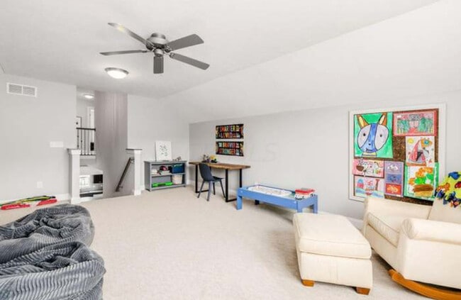 Building Photo - Stunning home in Olentangy schools!
