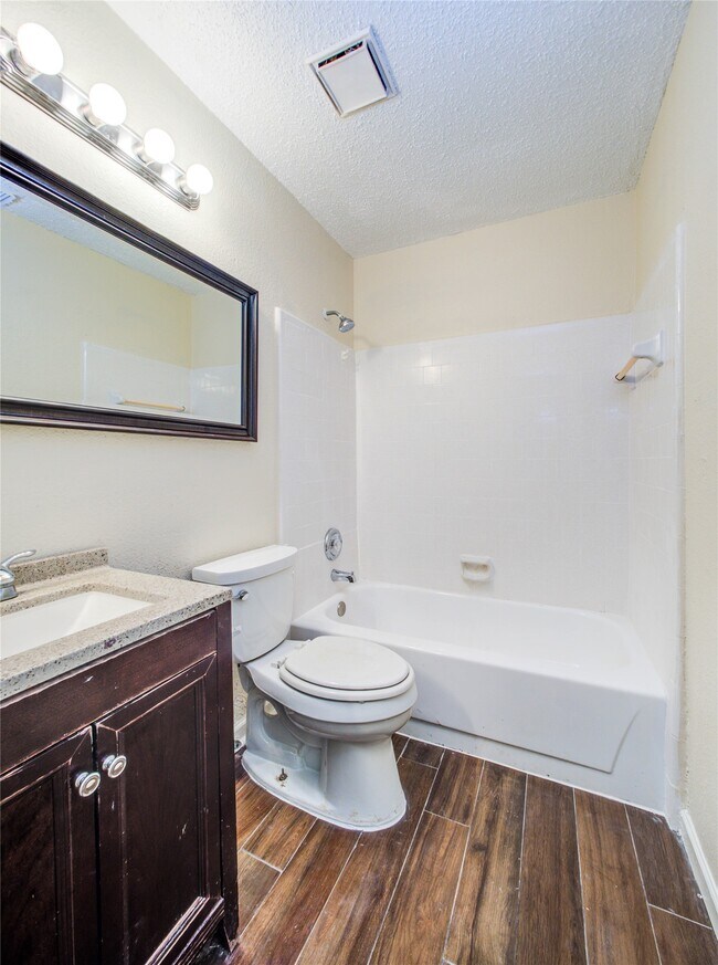 Building Photo - 3307 E Heatherock Cir