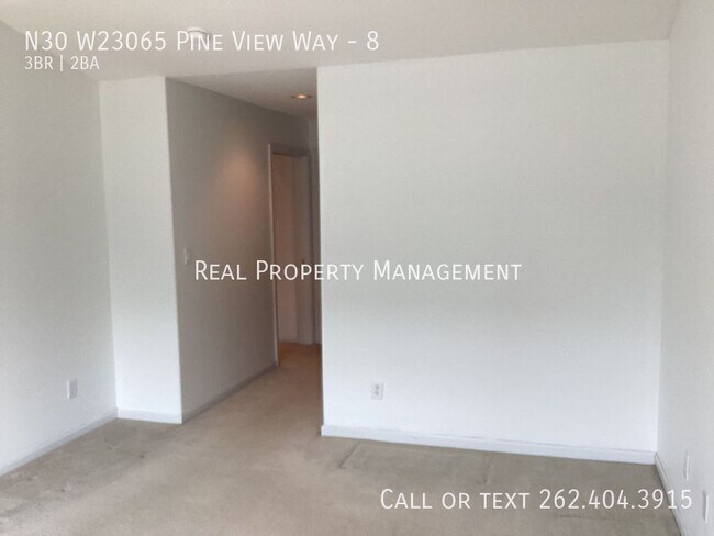 Building Photo - N30 W23065 Pine View Way-8