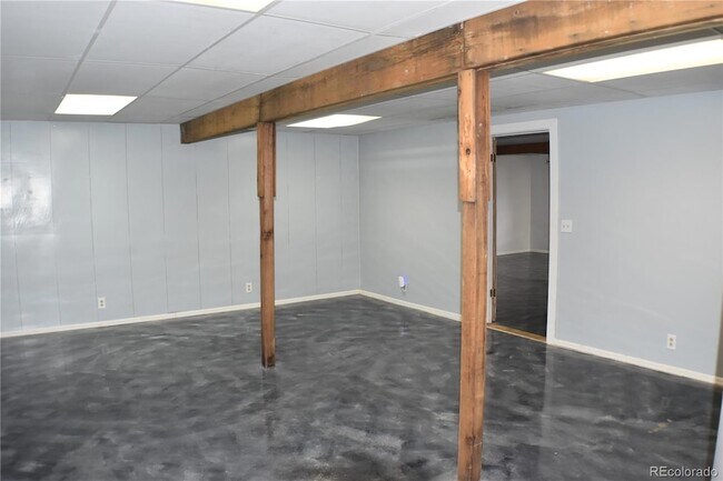 Building Photo - 1014 Elfin Glen Dr