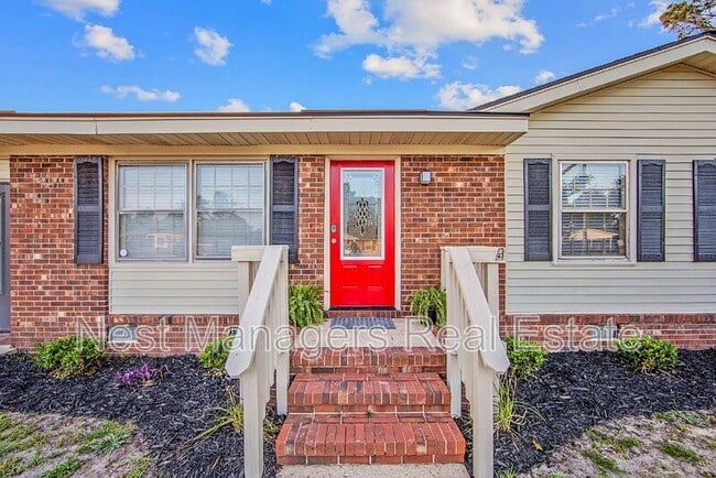 Building Photo - 2816 E Cramer Dr