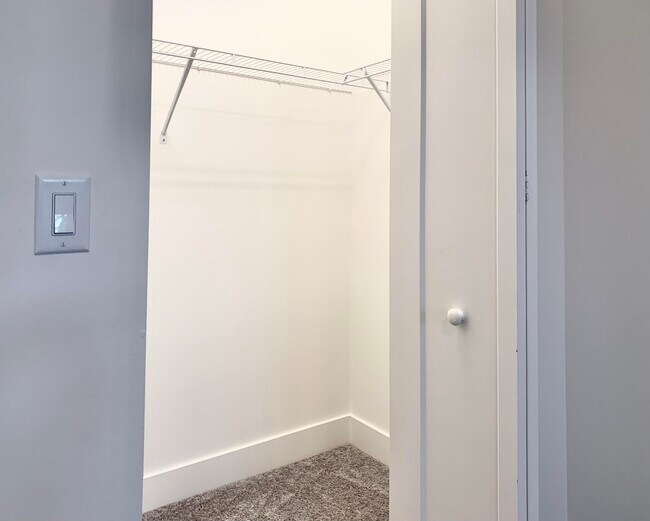 Building Photo - 9754 Celtic Sea Ln