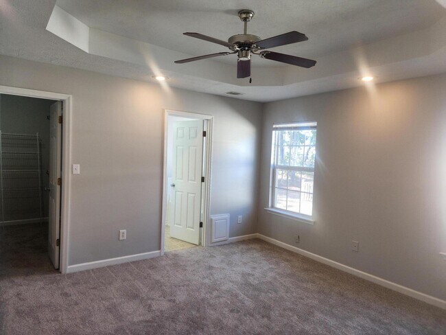 Building Photo - 789 Michelle Ct