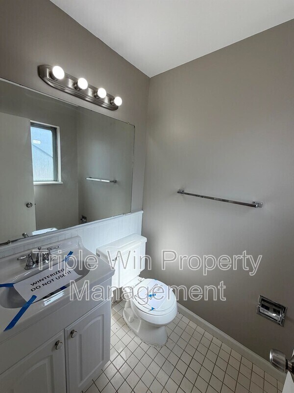 Building Photo - 1344 Coppergate Ln