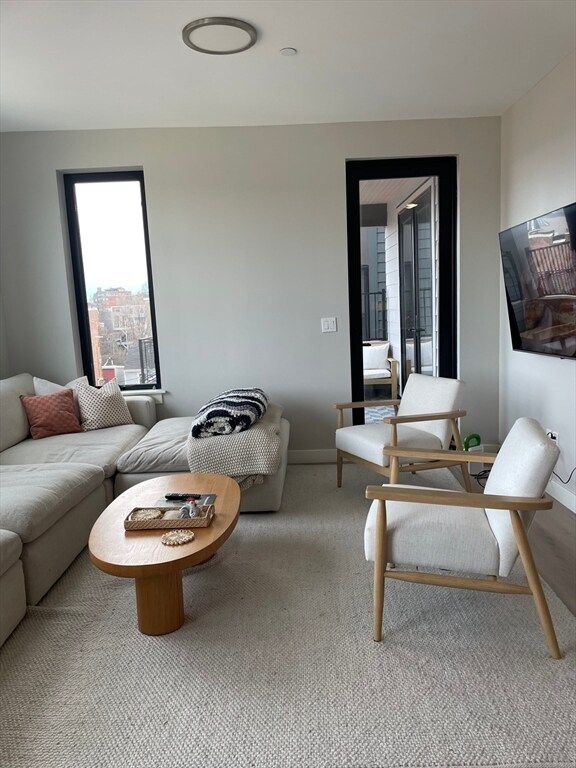 Building Photo - 400 W Broadway