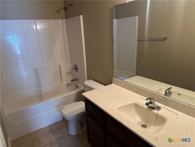 Building Photo - 1112 Grace Point Dr