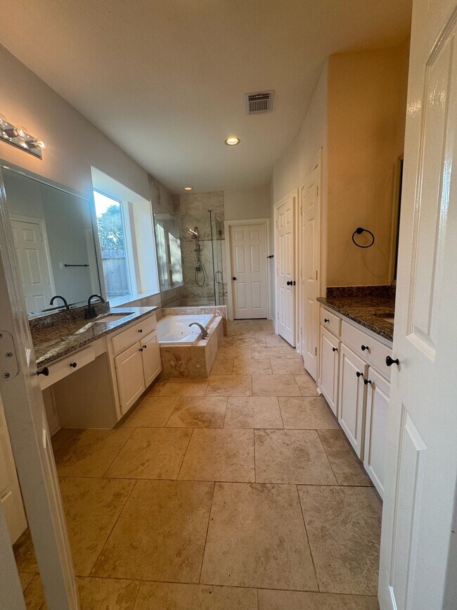 Building Photo - 8230 Falling Water Ct