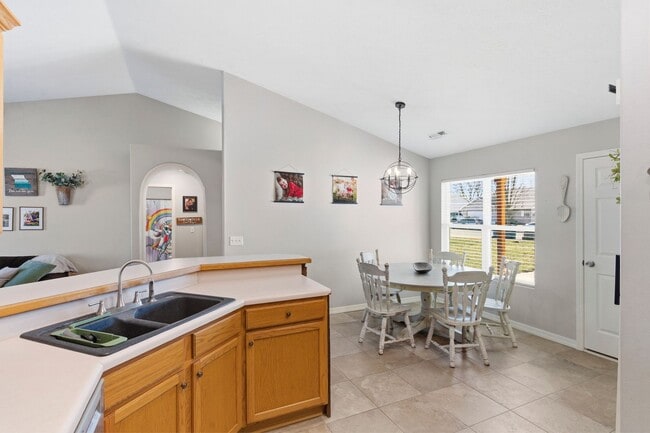 Building Photo - 3 Bedroom | 2 Bathroom | 2 Car Garage | Nixa Schools| Fireplace | Fenced yard | Solar Panels!