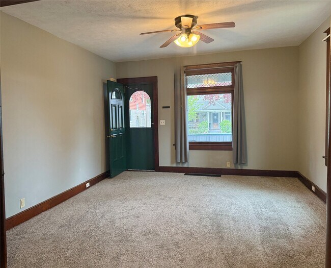 Building Photo - 1 Euclid Ave