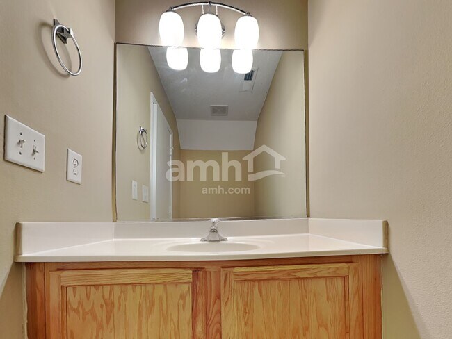 Building Photo - 5710 Waterpoint Dr