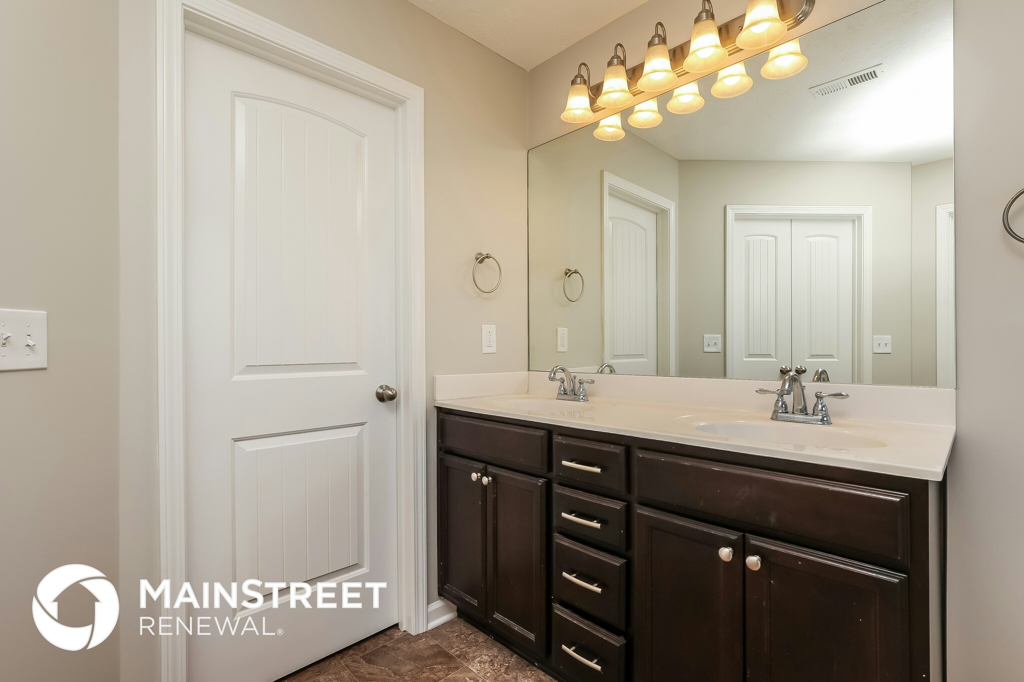 Building Photo - 1309 Halverson Dr