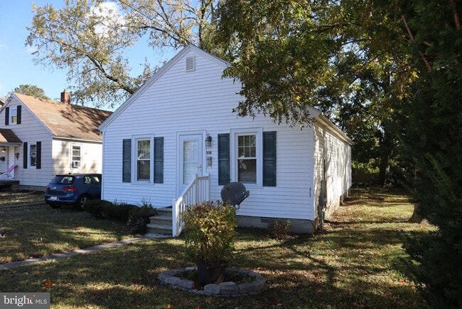 Building Photo - 513 Decatur Ave