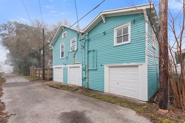 Building Photo - 4726 Avenue R 1/2