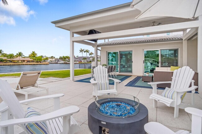 Building Photo - 35 Castle Harbor Isle Dr