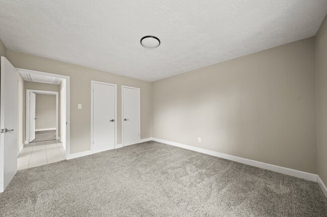 Building Photo - 7010 Pembrough Ln