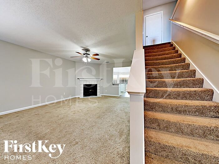 Building Photo - 7699 Parkmont Dr