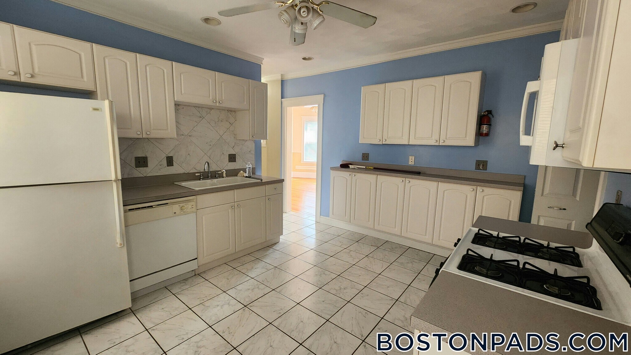 Building Photo - 18 Bigelow St