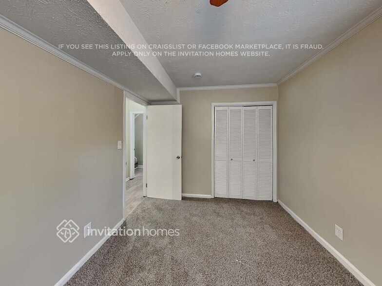 Building Photo - 215 Simpson Dr NE