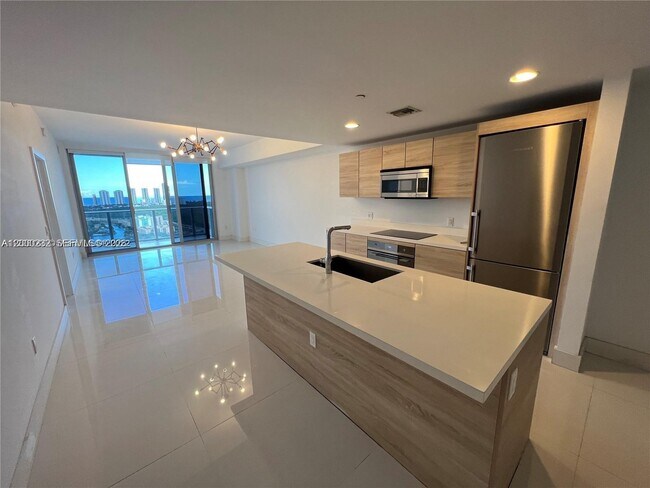 Building Photo - 16385 Biscayne Blvd