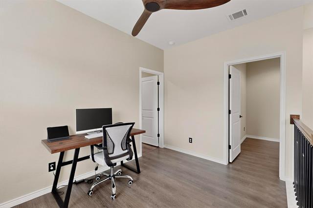 Building Photo - 2101 Steer Creek Pl