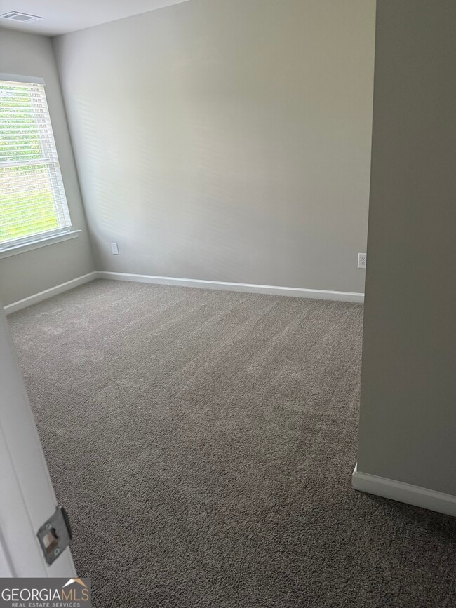 Building Photo - 131 Finley Dr