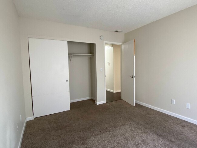 Building Photo - MJRA5516-20