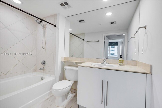 Building Photo - 335 S Biscayne Blvd