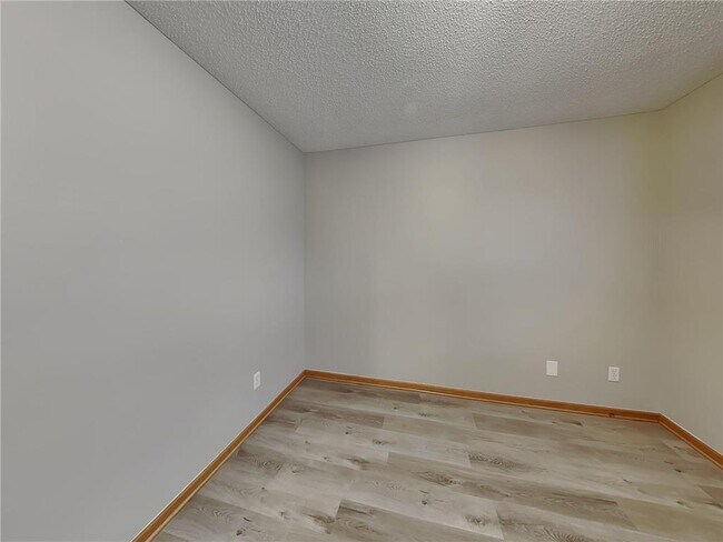 Building Photo - 9049 Garland Ln N