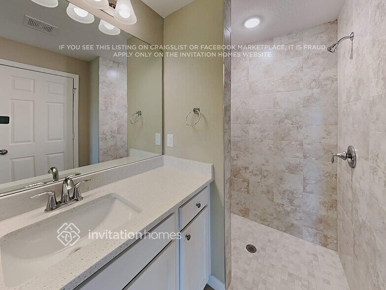 Building Photo - 311 Tandil St