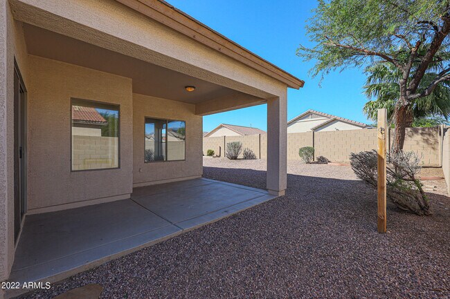 Building Photo - 16848 W Cottonwood St