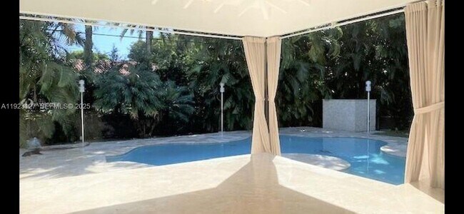 Building Photo - 100 S Prospect Dr