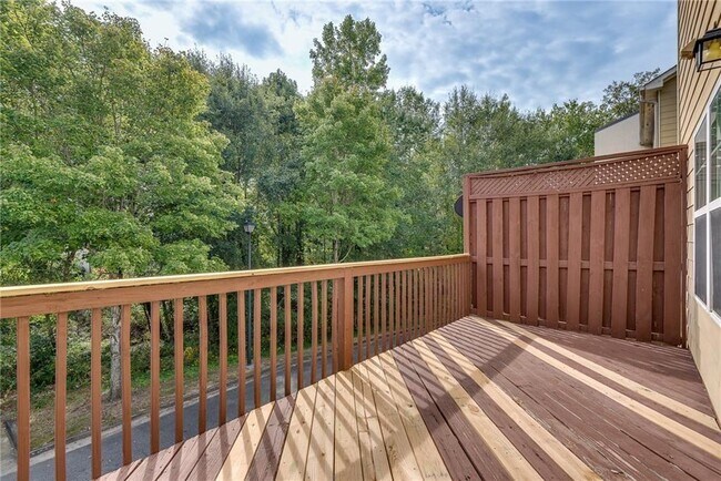 Building Photo - 1684 Northgate Mill Dr
