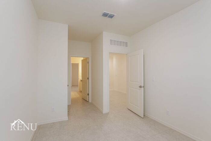 Building Photo - 18378 Los Gabrieles Wy