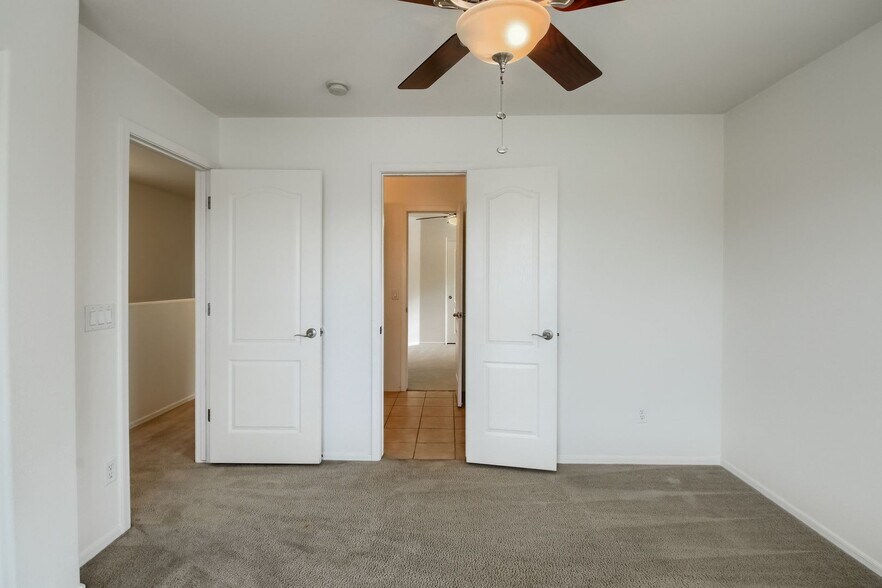 Building Photo - 3770 E Kristal Way