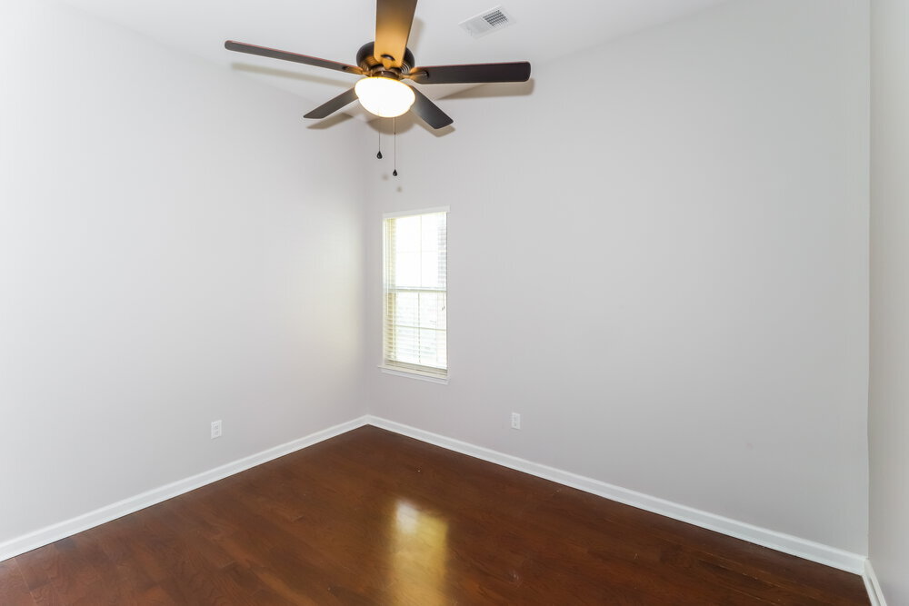 Building Photo - 6868 Lagrange Pines Rd