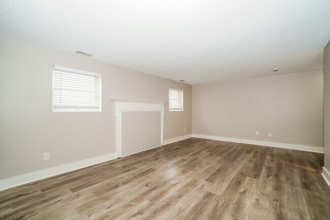 Building Photo - 4581 Dungannon Dr