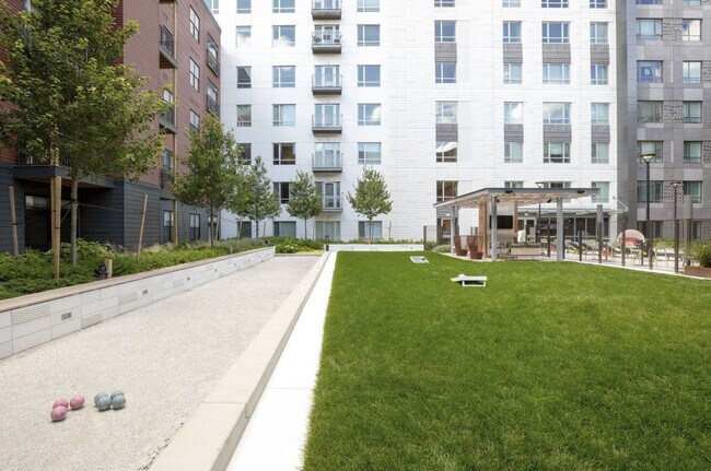 Building Photo - 479 Canal St