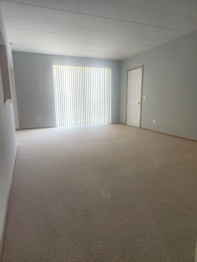 Building Photo - 16661 Liberty Cir