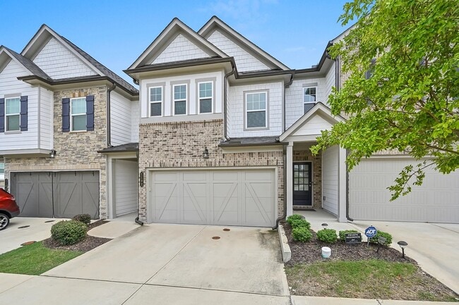 Building Photo - 1102 Lossie Ln