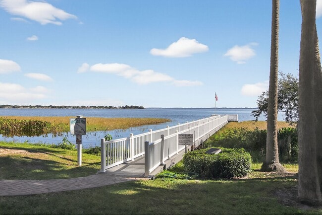 Building Photo - 1208 Lee St