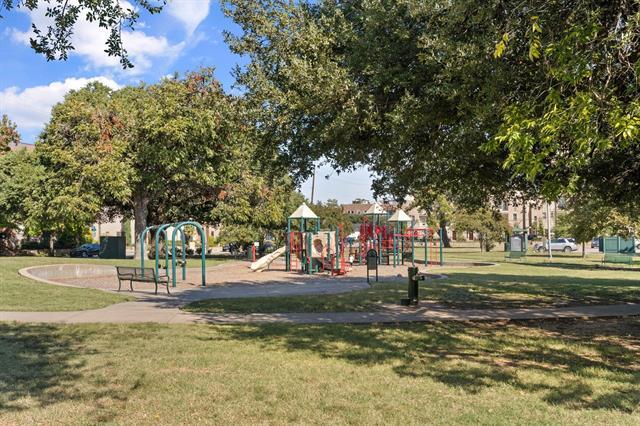 Building Photo - 3105 San Jacinto St