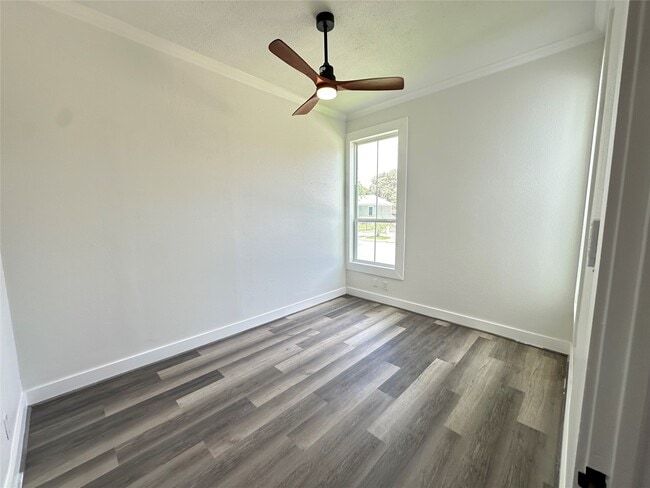 Building Photo - 2001 29th St