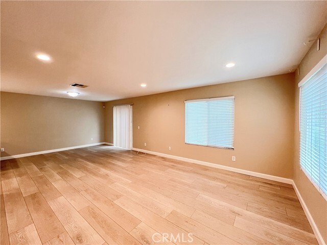 Building Photo - 24232 Sylvan Glen Rd