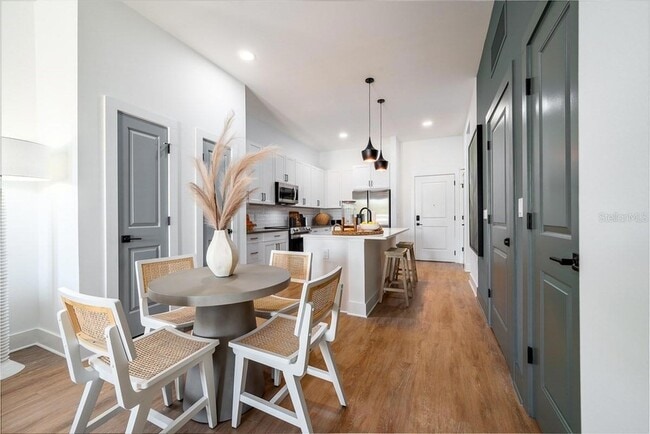 Building Photo - 11929 Pioneers Way